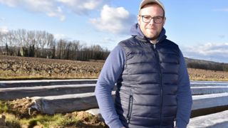 Maxime Gervasoni, agriculteur : « J’ai pris mon bâton de pèlerin pour faire connaître notre production. » © Rosanne Aries/GFA Maxime Gervasoni, agriculteur : « J’ai pris mon bâton de pèlerin pour faire connaître notre production. » © Rosanne Aries/GFA